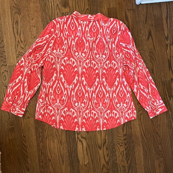 Excellent condition!!! Chico’s size 2 button down. Super soft cotton. - Picture 4 of 5